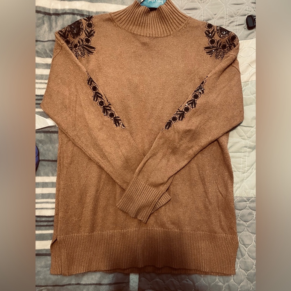 Melanie Lyne sweater